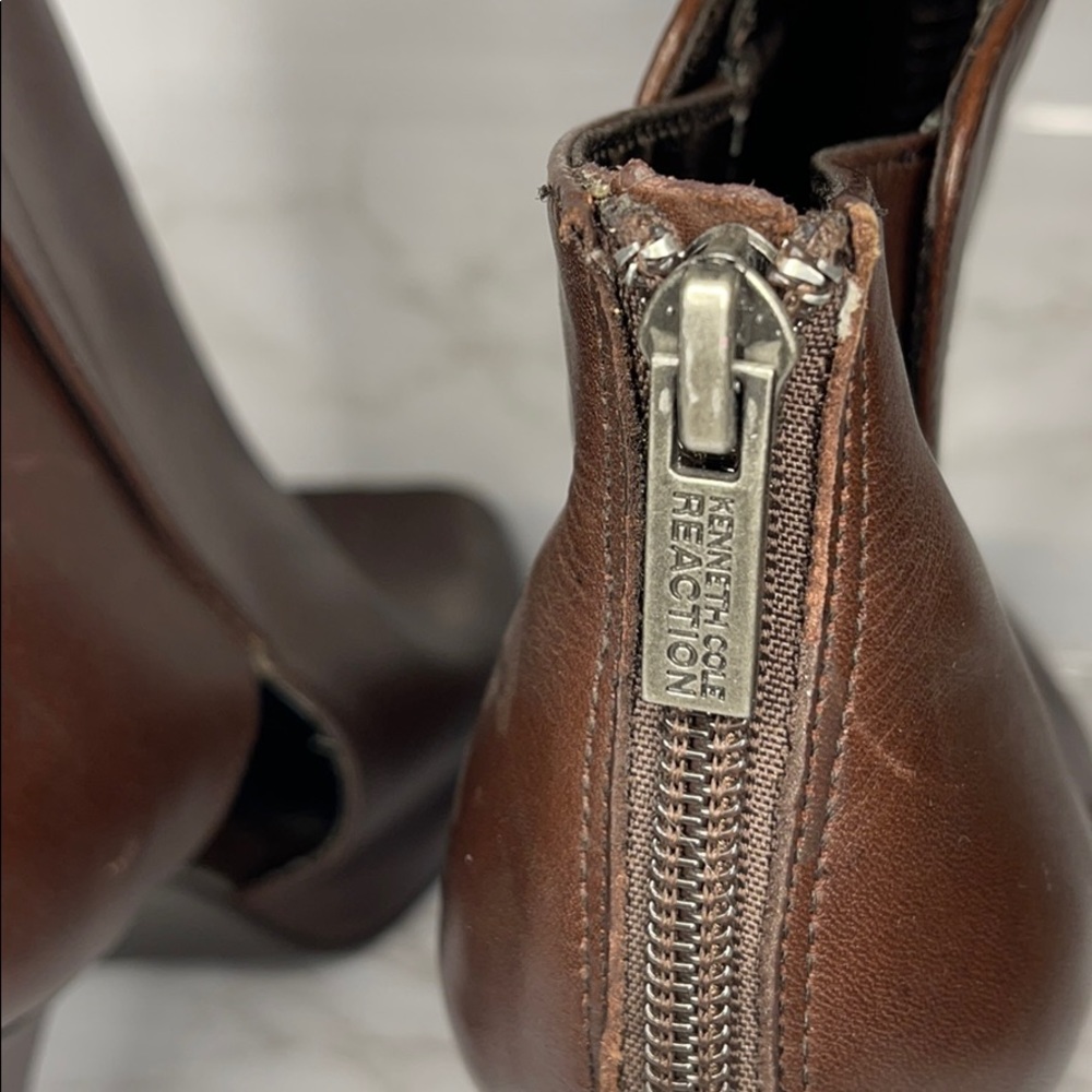 Kenneth Cole Reaction - Ankle Booties - Picture 4 of 14